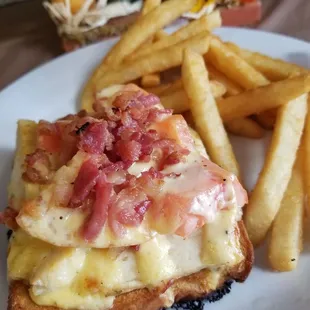 Kentucky Pub Hot Brown