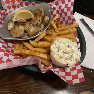 Bay Scallops basket Fried 6 oz