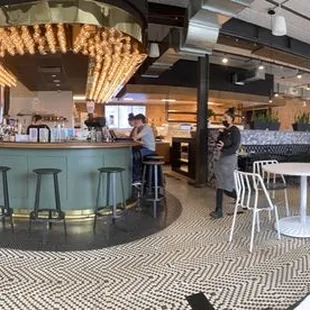 Nice ambiance.