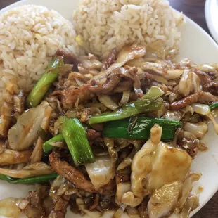 Moo-shu pork.  Oddly without crepes.