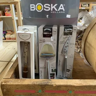 Cheese knife