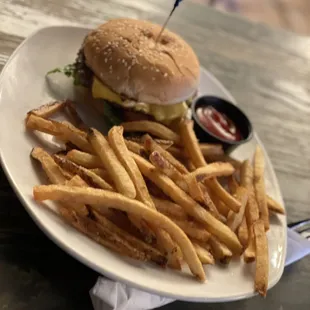 Cheeseburger meal