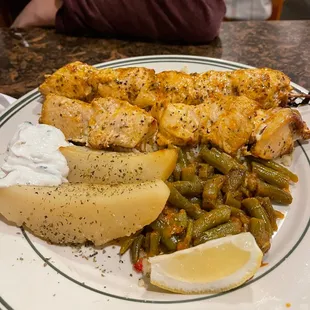 Chicken Souvlaki - the kid wolfed it down.  Great green beans, too.