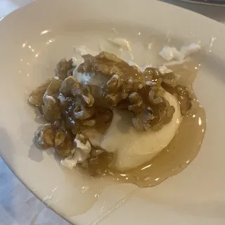 Yogurt with Walnuts and Honey