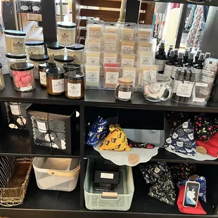 Local clean burning, candles &amp; room sprays by Numinous Moons Candle company