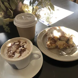 Mocha Latte, cinnamon roll