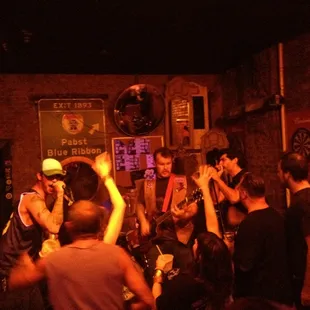 Friday Sept 7. Don't remember their name. Awesome show.