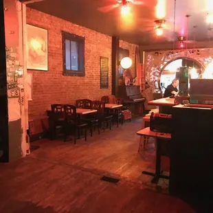 Inside of The Green Lantern