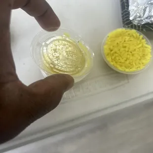 Sad asf y&apos;all gave me this around 12. Hot rice in plastic sauce containers nasty presentation. I will never come back