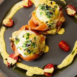 Eggs benedict