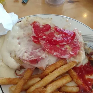 Gross. Open faced mess, glued to the plate with baby vomit "cheese sauce" that was tasteless and soggy. The Kentucky Brown.