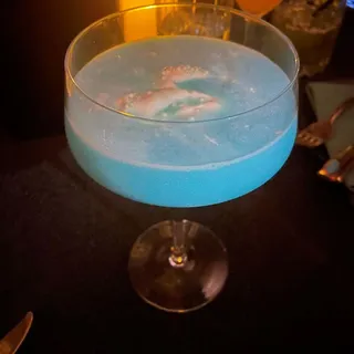 TIFFANY PREFERS COCKTAILS