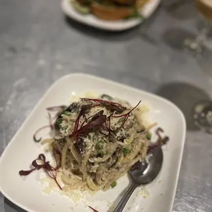 mushroom bucatini