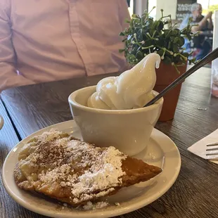 Apple empanada with ice cream