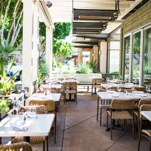 an outdoor dining area