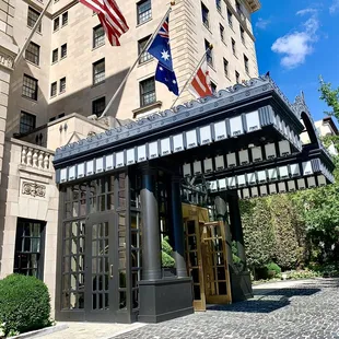 Located in the Jefferson Hotel on the NW corner of M St &amp; 16th St NW (about 4 blocks directly north of the White House lawn)