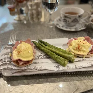 Lobster Eggs Benedict