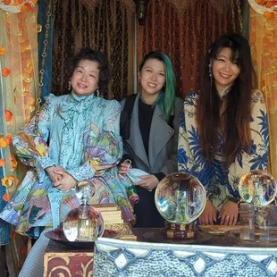 The tarot room. Learn many ways to express love in Arabic