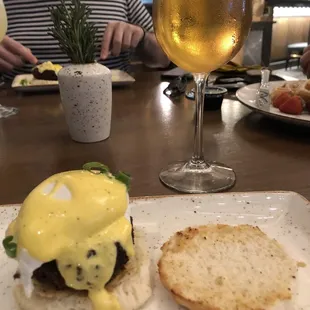 Crab Cake Benedict