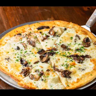food, pizza