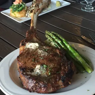 Tomahawk Steak