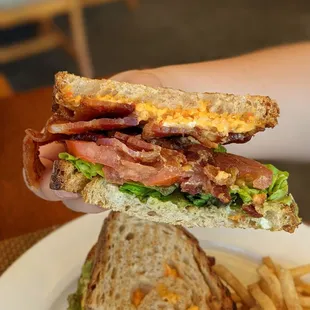 Pimento blt