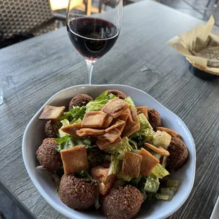 Falafel salad