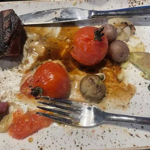 2 worthless steamed tomatoes and some baby potatoes with no seasoning