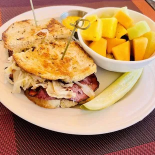 Very good reuben sandwich