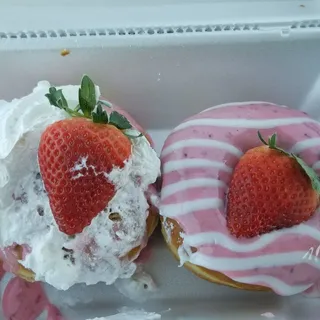 Strawberry and Cream Kronut