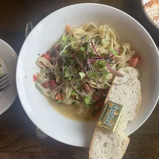 Lemon Garlic Pasta