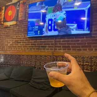 Maker&apos;s on the rocks.