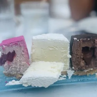 Cheese cakes strawberry, vanilla, bean, and chocolate