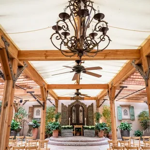 2023 wedding - photos by Luzye Photography