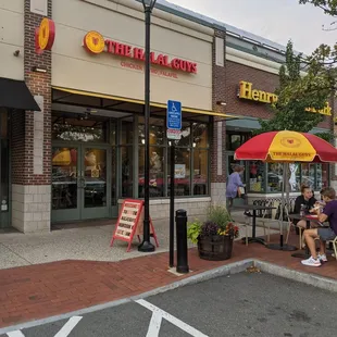 the outside of a restaurant