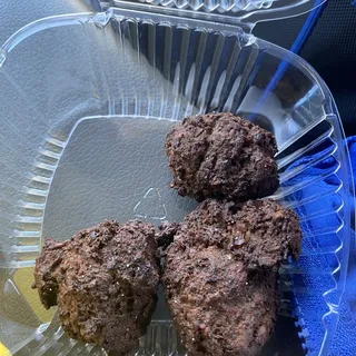 4 - Pieces Honey Sriracha Falafel (comes with 2oz Blended Herbal White Sauce)