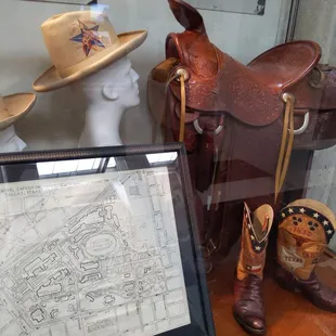 This building contains a historical exhibition in honor of 150 years of the Fair