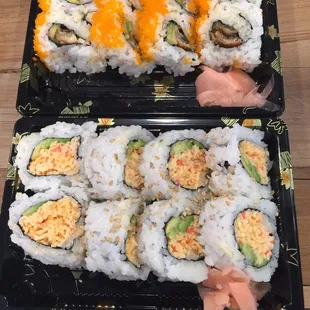 Tobiko California Roll