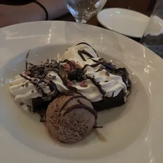 Warm Fudge Brownie Sundae