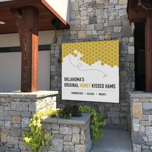 a sign for the oklahoma honey kissed hams