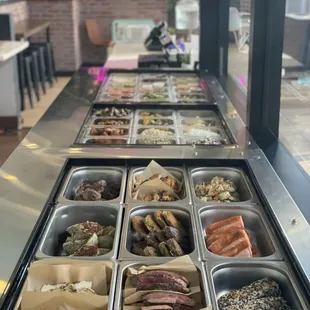 Customize your meal prep! Choose your protein, choose your carb, choose your veggies, choose your sauce