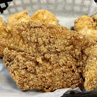 Shrimp and Haddock. Seasoned very well and not too bready, just a tad salty for me. It could just be me-lol.