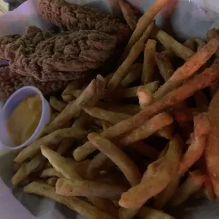 Chicken and Fries Basket .... Mmmmm