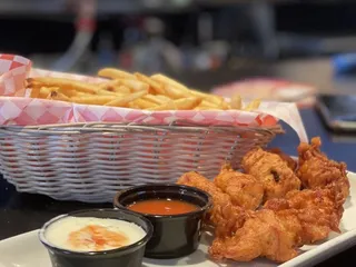 Grunions Sports Bar & Grill