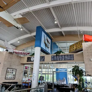 Plenty of other great plane memorabilia around as well