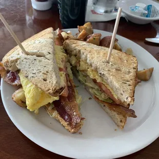 Scrambled Eggs Omelette