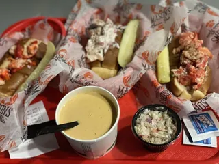 Mason's Famous Lobster Rolls - Austin