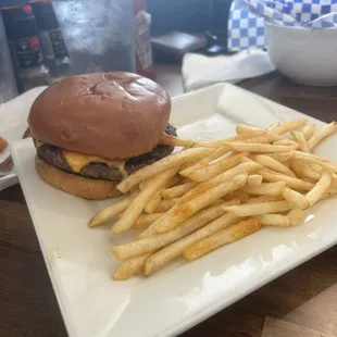 Cheeseburger with shoe lace fries