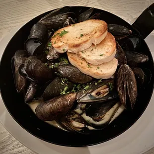 Pan Roasted Mussels