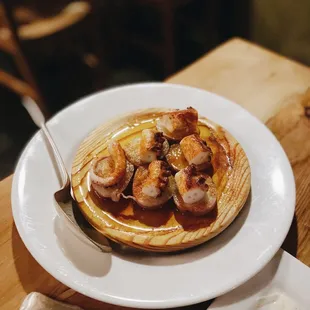Pulpo y patates at Harvest Vine in Madison Valley.